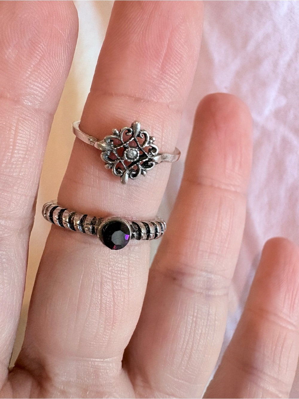 Lot of 2 rings Delicate 925 Sterling Silver Filigree and purple stone cable